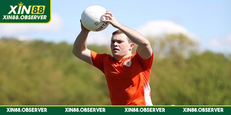 Cược ném biên quả đầu tiên dễ dàng nhưng mang sức hấp dẫn lớn